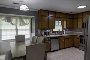 4311 SE Derbyshire Trace SE, Conyers, GA 30094 - Photo 7