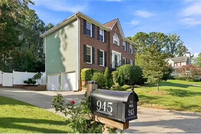 945 Meadowsong Circle, Lawrenceville, GA 30043 - Photo 3