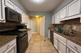 829 Lake Hollow Blvd SW, Marietta, GA 30064 - Photo 7