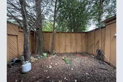 829 Lake Hollow Boulevard SW, Marietta, GA 30064 - Photo 25
