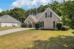 2920 Meadow Gate Way, Loganville, GA 30052 - Photo 3