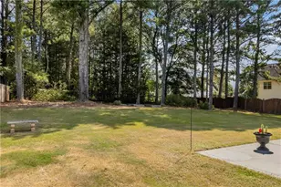 2920 Meadow Gate Way, Loganville, GA 30052 - Photo 5