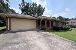 2305 Village Dr, Covington, GA 30016 - Photo 3