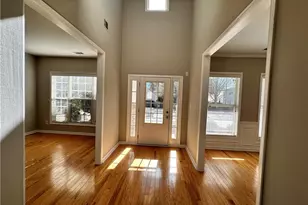 2403 Walnut Tree Ln, Buford, GA 30519 - Photo 9