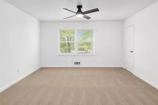 1012 Sexton Dr, Stone Mountain, GA 30083 - Photo 9