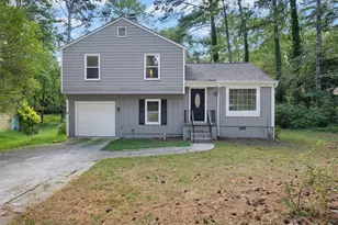 429 Sherwood Cir, Stone Mountain, GA 30087 - Photo 1