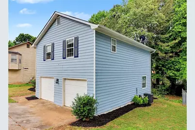 407 Sheppard Xing Court, Stone Mountain, GA 30083 - Photo 3