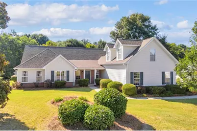 123 Berry Hill Lane, Hoschton, GA 30548 - Photo 1