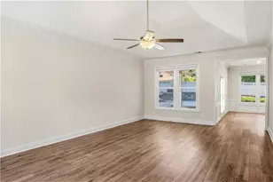 709 Oak Moss Dr, Lawrenceville, GA 30043 - Photo 7