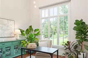4218 Oak Forest Dr, Atlanta, GA 30319 - Photo 9