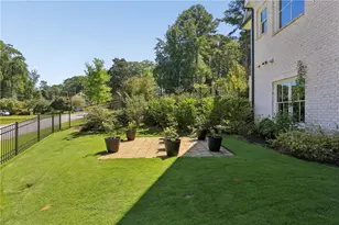 4218 Oak Forest Dr, Atlanta, GA 30319 - Photo 39