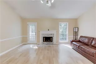 525 Clearwater Pl, Lawrenceville, GA 30044 - Photo 5