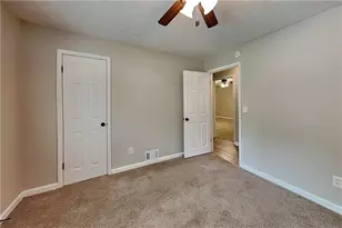 5104 Dogwood Hills Dr, Sugar Hill, GA 30518 - Photo 13