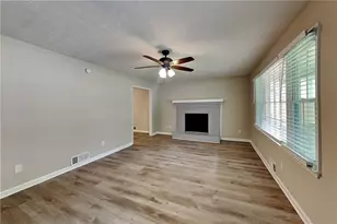 5104 Dogwood Hills Dr, Sugar Hill, GA 30518 - Photo 3