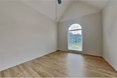 1025 Russell Point, Suwanee, GA 30024 - Photo 7
