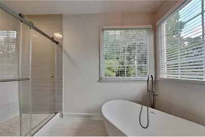 1025 Russell Point, Suwanee, GA 30024 - Photo 9