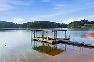 2585 Bridgewater Cir, Gainesville, GA 30506 - Photo 3