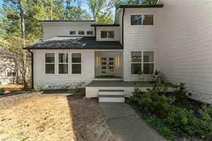 3040 Roxburgh Dr, Roswell, GA 30076 - Photo 9
