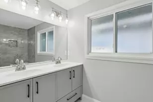 2592 Baker Rd, Atlanta, GA 30318 - Photo 15