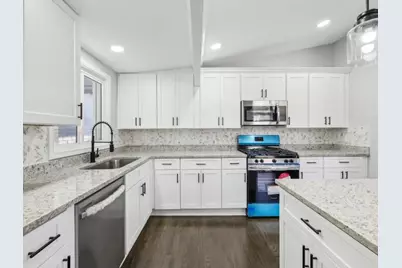 2592 Baker Road, Atlanta, GA 30318 - Photo 9