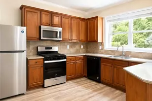 388 St Claire Dr, Alpharetta, GA 30004 - Photo 7
