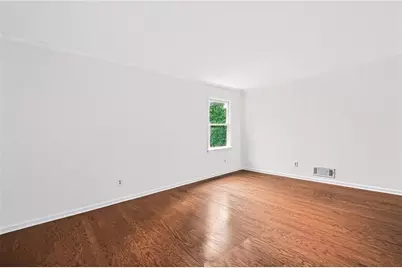 2021 Hunters Cove Dr, Lawrenceville, GA 30044 - Photo 5