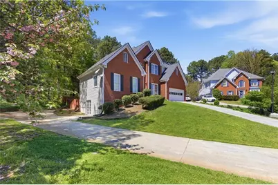 2255 Pinehaven Court SW, Grayson, GA 30017 - Photo 3