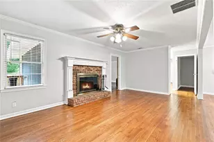 2633 Creek Ln SW, Snellville, GA 30078 - Photo 11
