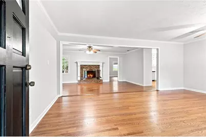 2633 Creek Lane SW, Snellville, GA 30078 - Photo 5