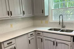 3305 Maple Ridge Ct, Suwanee, GA 30024 - Photo 15