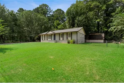 8839 Channing Drive, Jonesboro, GA 30238 - Photo 3