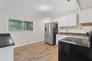 8839 Channing Dr, Jonesboro, GA 30238 - Photo 11