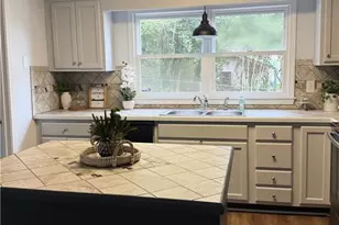 604 Lynn Ave, Jefferson, GA 30549 - Photo 3