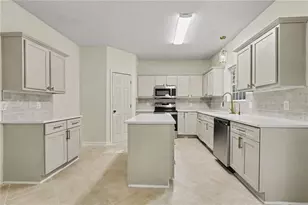 6316 Polar Fox Ct, South Fulton, GA 30296 - Photo 9