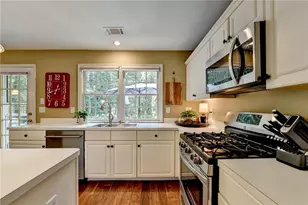 220 Ganton Ct, Johns Creek, GA 30097 - Photo 17