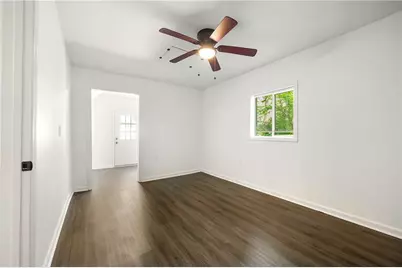 534 Woodcrest Manor Drive, Stone Mountain, GA 30083 - Photo 13