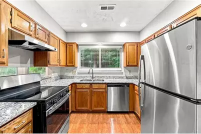 10450 Summer Creek Drive, Johns Creek, GA 30022 - Photo 13