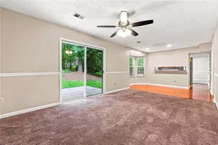 10450 Summer Creek Dr, Johns Creek, GA 30022 - Photo 13