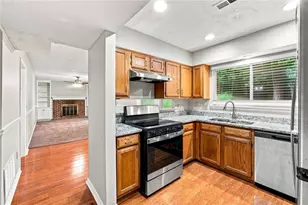 10450 Summer Creek Dr, Johns Creek, GA 30022 - Photo 15