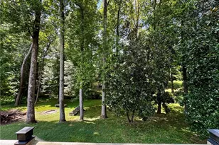 1890 Dovonshire Rd, Marietta, GA 30064 - Photo 25
