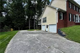 1890 Dovonshire Rd, Marietta, GA 30064 - Photo 25