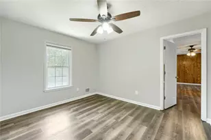 1410 Willow Bend Dr, Snellville, GA 30078 - Photo 21
