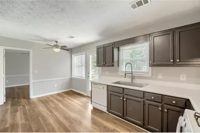 1410 Willow Bend Drive, Snellville, GA 30078 - Photo 11