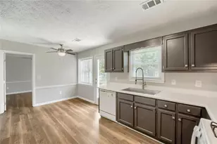 1410 Willow Bend Dr, Snellville, GA 30078 - Photo 11