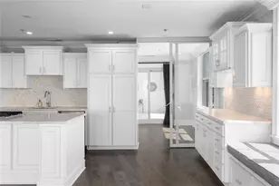 2881 Peachtree Rd NE, Atlanta, GA 30305 - Photo 23