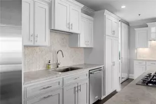 2881 Peachtree Rd NE, Atlanta, GA 30305 - Photo 17