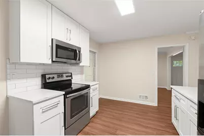 174 Cromwell Road, Sandy Springs, GA 30328 - Photo 13