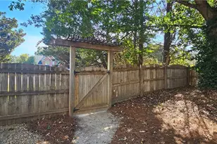 2780 Gentry Walk Ct, Cumming, GA 30041 - Photo 23