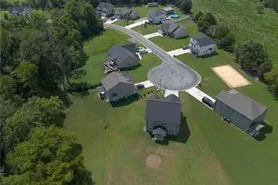 327 Larkspur Dr SW, Calhoun, GA 30701 - Photo 9