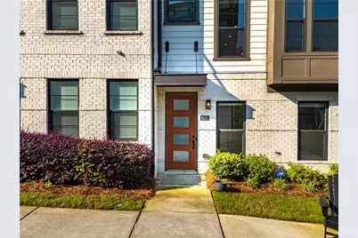 2076 Holtz Lane, Atlanta, GA 30318 - Photo 9